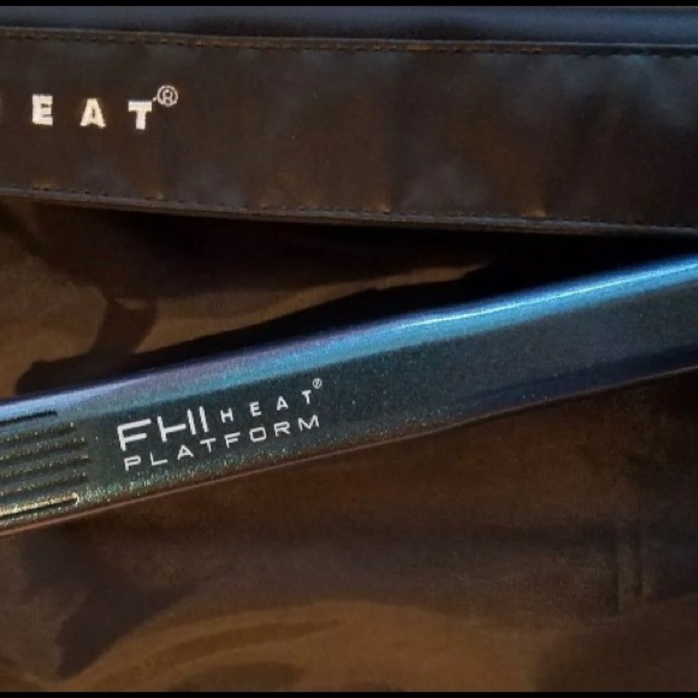 FHI Paltform Flat Iron Hair Straightener